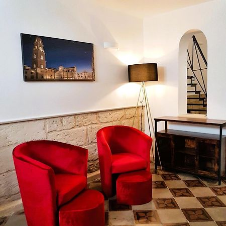 Villa Casa Dante Deliziosa Casa A Due Passi Dal Centro à Lecce Extérieur photo