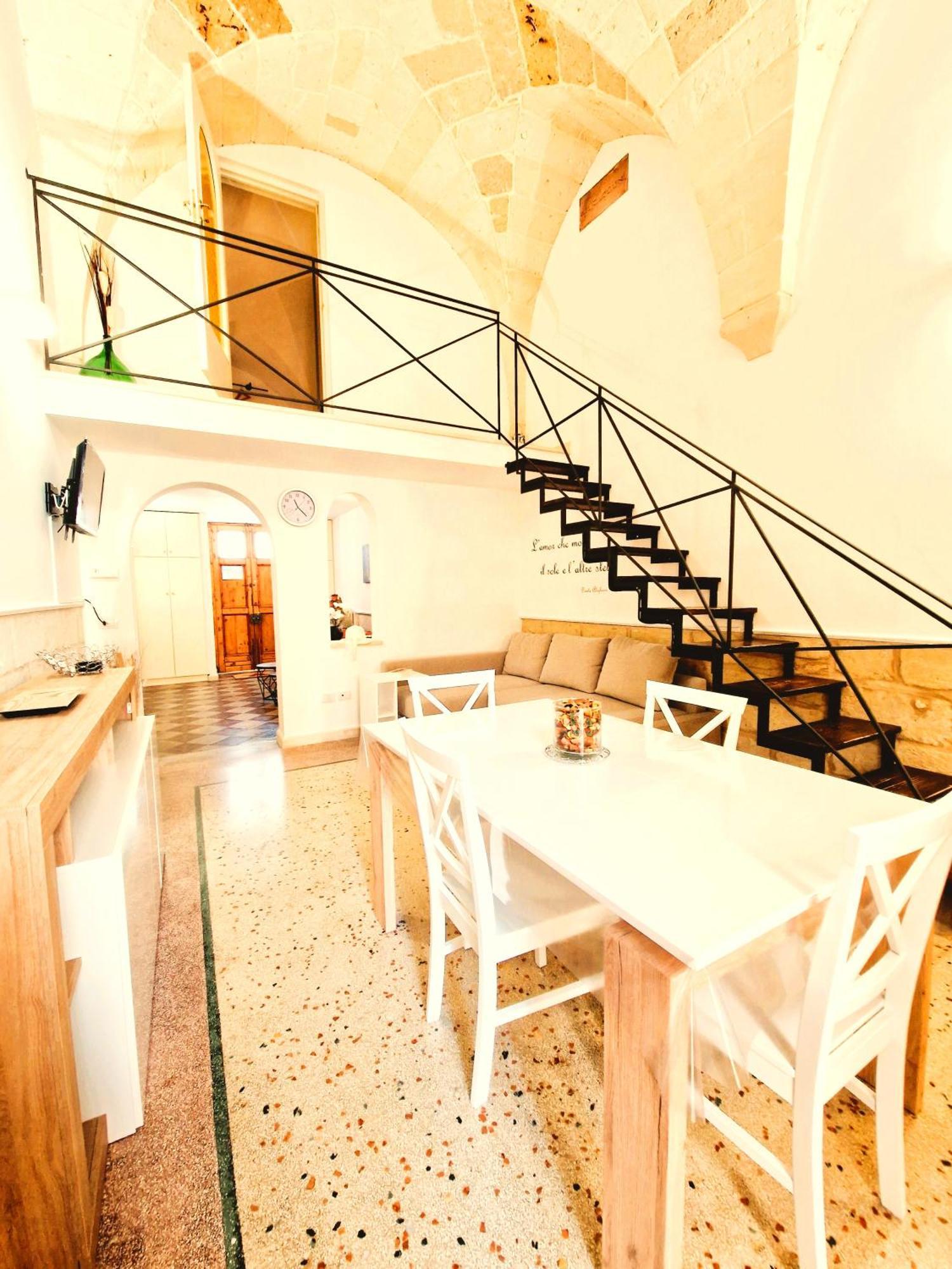 Villa Casa Dante Deliziosa Casa A Due Passi Dal Centro à Lecce Extérieur photo