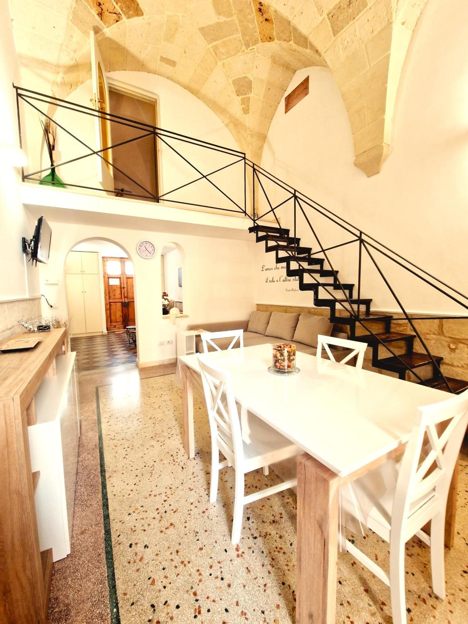 Villa Casa Dante Deliziosa Casa A Due Passi Dal Centro à Lecce Extérieur photo